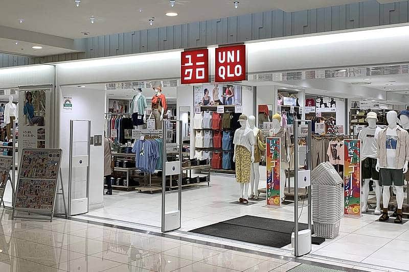 電車だとサンリオピューロランドなどお出かけついでに買い物しやすいユニクロ(UNIQLO)ココリア多摩センター店