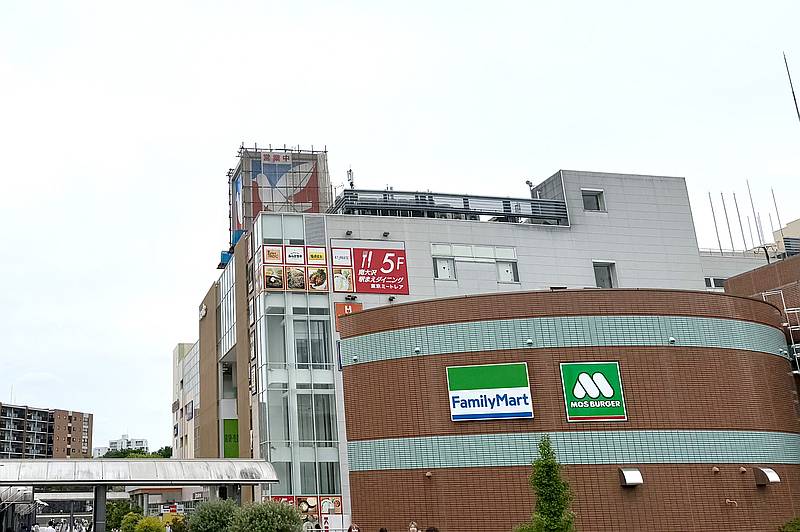 イトーヨーカドー南大沢店の屋上看板工事前の写真(2025年5月16日撮影)