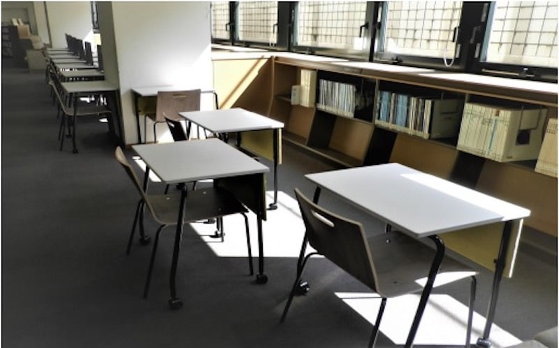 追加された南大沢図書館の自習席