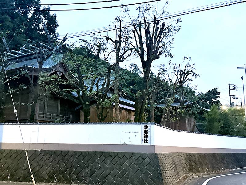 上柚木通り側から見た上柚木愛宕神社の景色