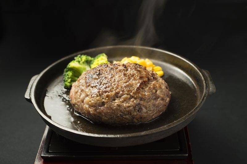 とりけるハンバーグ福よしの定番メニューであるとろけるハンバーグ