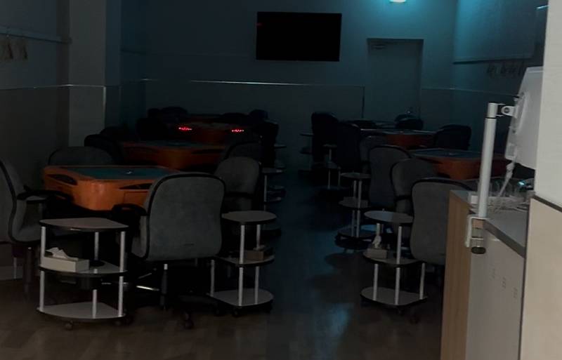 2026年4月4日にココリア多摩センターに開店する麻雀店「まーすた」には全自動の麻雀卓らしき設備が設置済み