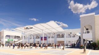 2026年4月2日、三井不動産株式会社より「三井アウトレットパーク多摩南大沢」の大規模リニューアルおよび建替え計画の着工が発表され、 南大沢駅前のメインエリアであるA街区は営業を続けながら改装を行い、B街区は全面建替えを実施して、2028年春に東京都最大規模のアウトレットにスケールアップ