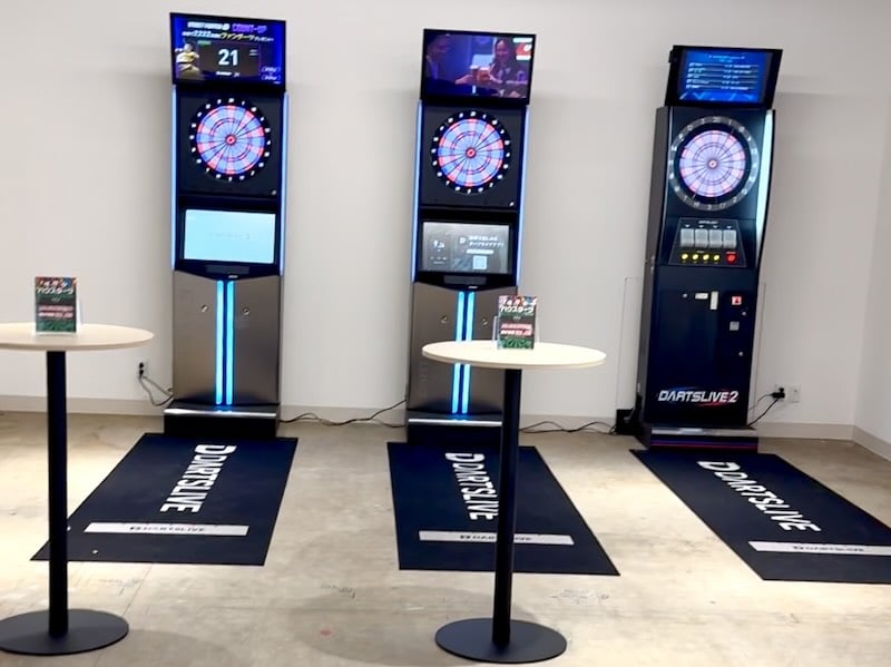 わくわくゲームパラダイスにはクレーンゲーム以外にもダーツマシンも3台設置