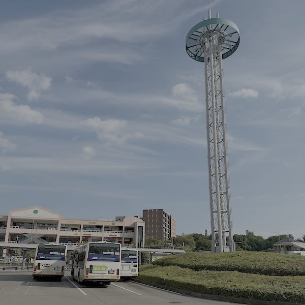 南大沢駅前のロータリー