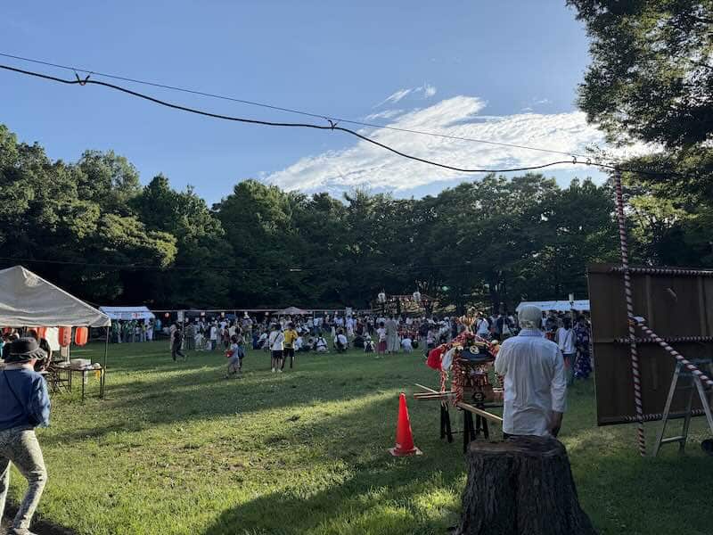 2025年7月に大平公園の広場で開催された第40回南大沢夏まつりの様子