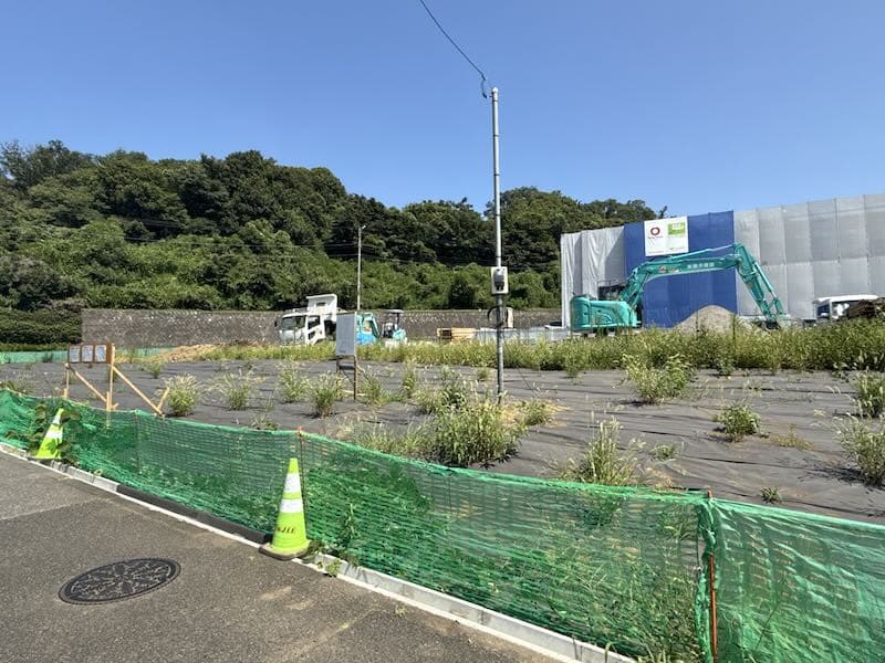町田市小山ヶ丘にできるオリーブの丘の出店場所は、バイク用品店「ナップス多摩境店」や飲食店「つけ麺まるや」などが出店していた跡地