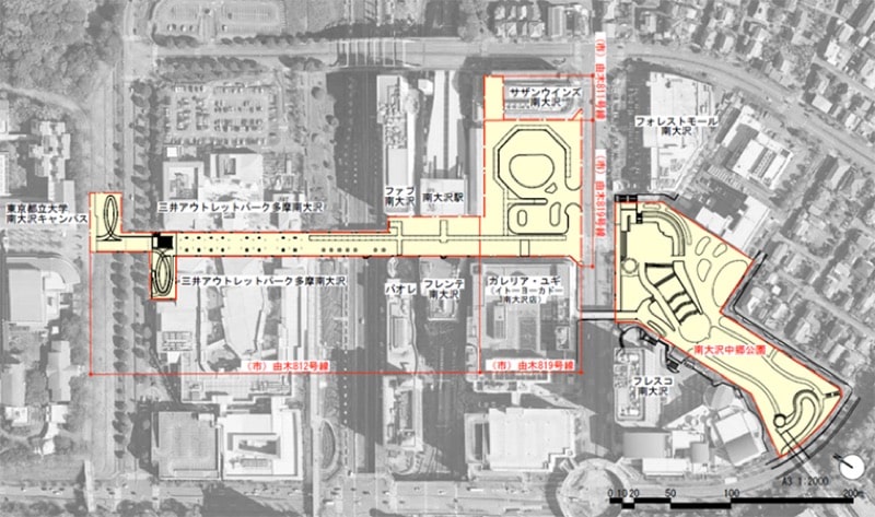 南大沢駅前公共空間の整備対象範囲と周辺施設の配置図。出典は国土地理院の地図・空中写真閲覧サービス
